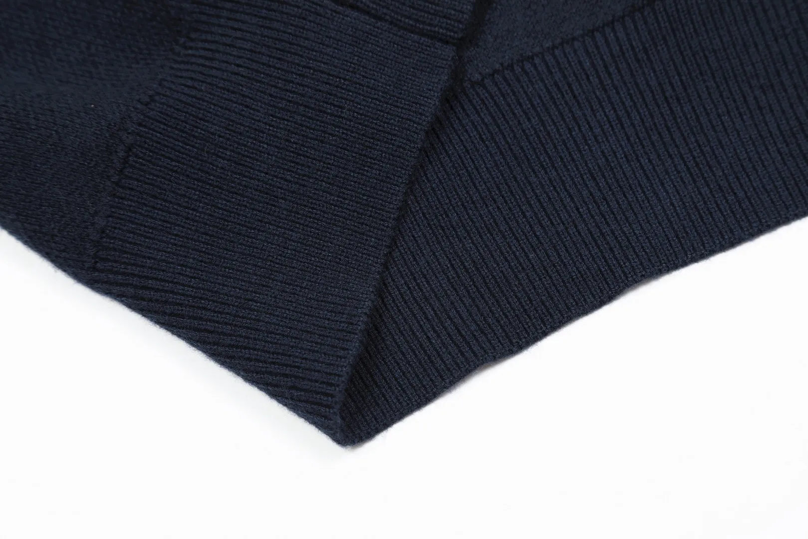 VIVI125 vivienne west wood Vivienne handsome preppy style wool metal button cardigan with huge upper body and beautiful size: S -M- L Color: navy blue gray